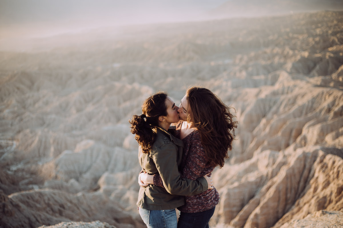 San Diego top 7 amazing engagement session locations anza-borrego engagement spicy kiss 1